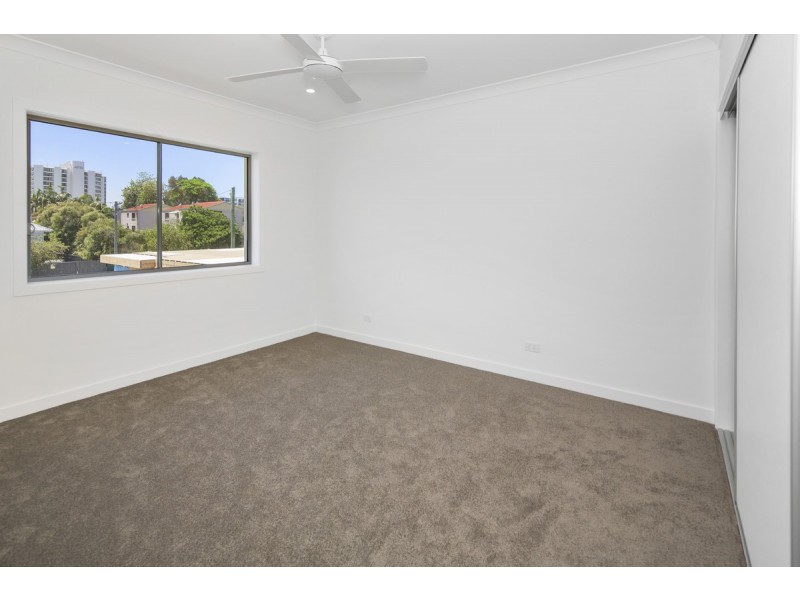 14a Broad Street, Labrador QLD 4215