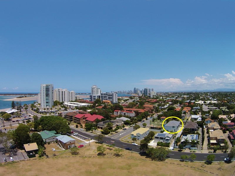 14a Broad Street, Labrador QLD 4215