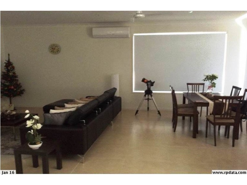 2/9 McWilliam Close, Labrador QLD 4215