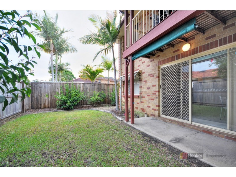 9/2 Brown Street, Labrador QLD 4215