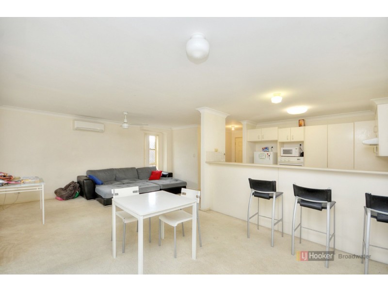 9/2 Brown Street, Labrador QLD 4215