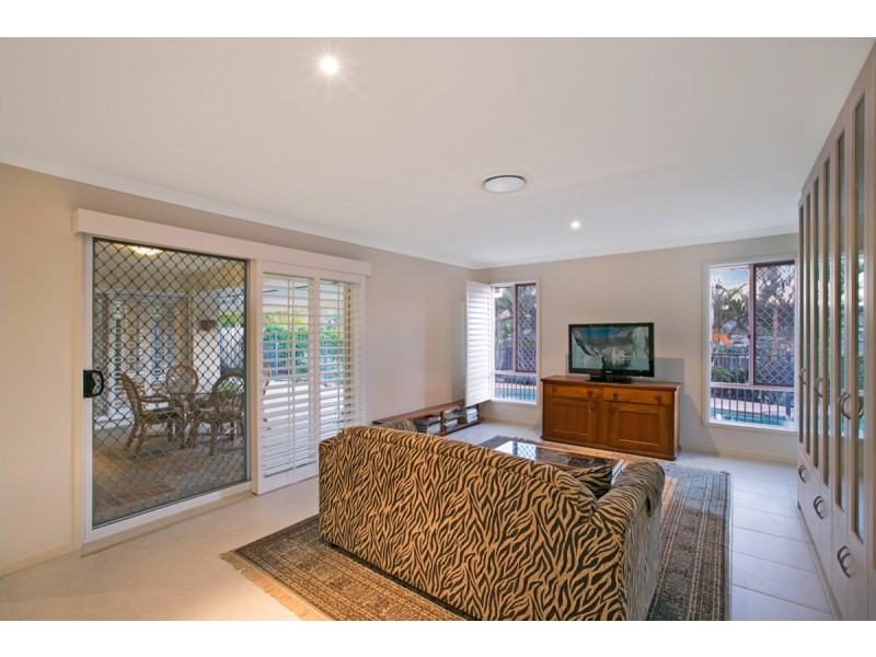 98 Salvado Drive, Pacific Pines QLD 4211