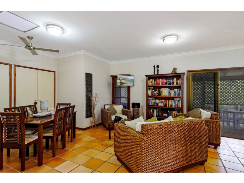 6 Manse Court, Molendinar QLD 4214