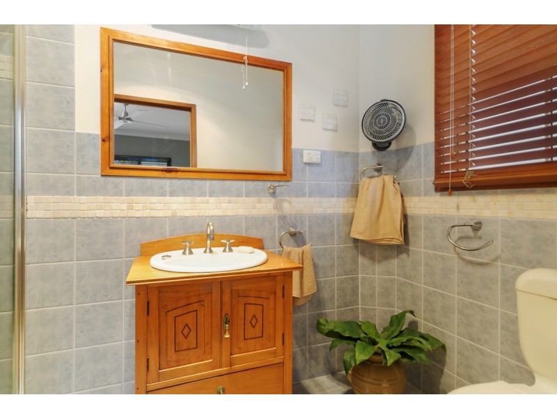 6 Manse Court, Molendinar QLD 4214