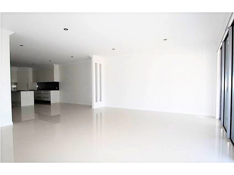 2/20 Compass Drive, Biggera Waters QLD 4216