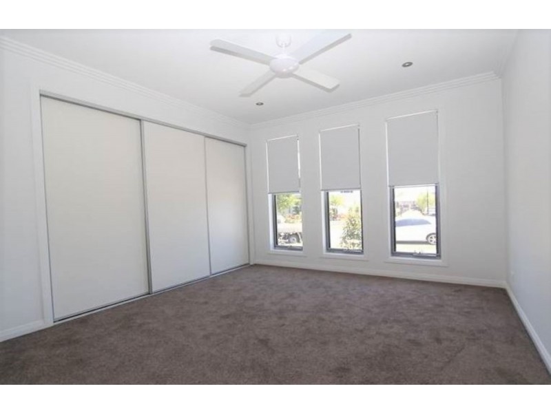 2/20 Compass Drive, Biggera Waters QLD 4216