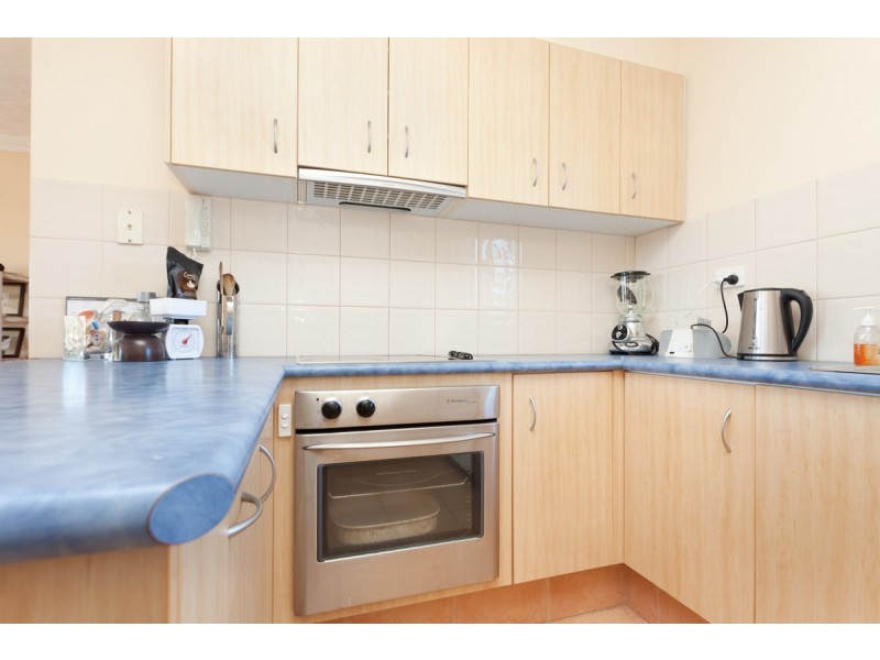 10/47 Bayview Street, Runaway Bay QLD 4216