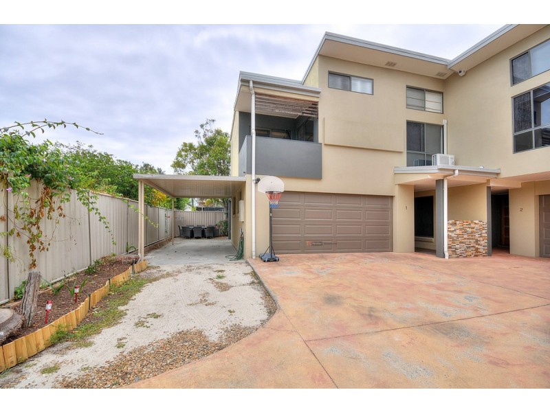 1/30 Broad Street, Labrador QLD 4215