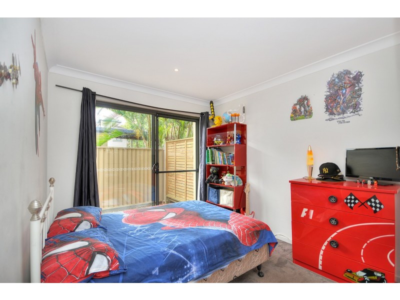1/30 Broad Street, Labrador QLD 4215