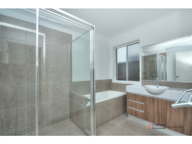 11 Sydney Street, Labrador QLD 4215