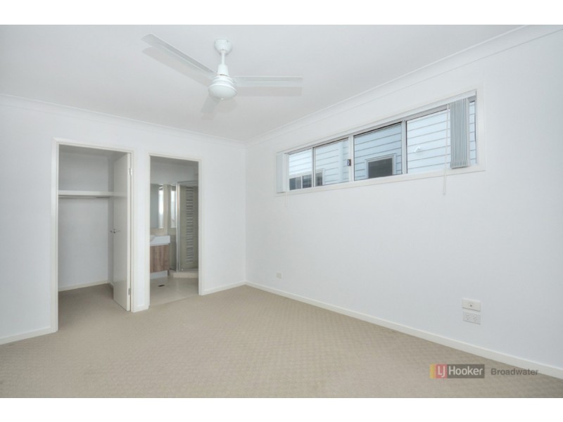 11 Sydney Street, Labrador QLD 4215