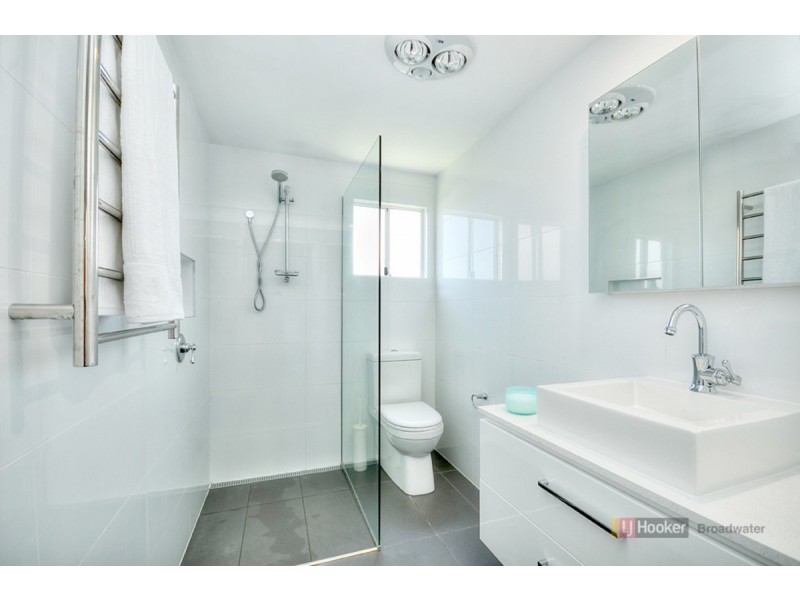 2 Corrine Avenue, Southport QLD 4215