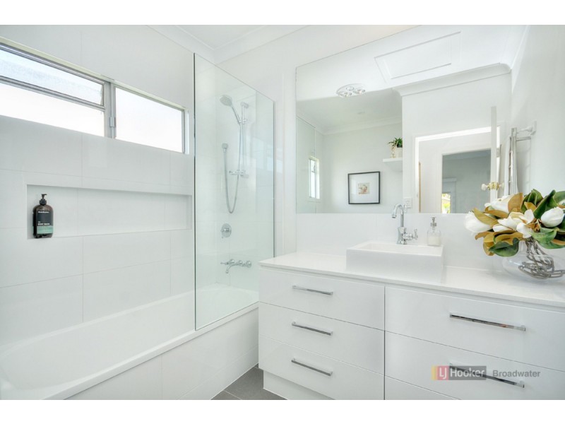 2 Corrine Avenue, Southport QLD 4215