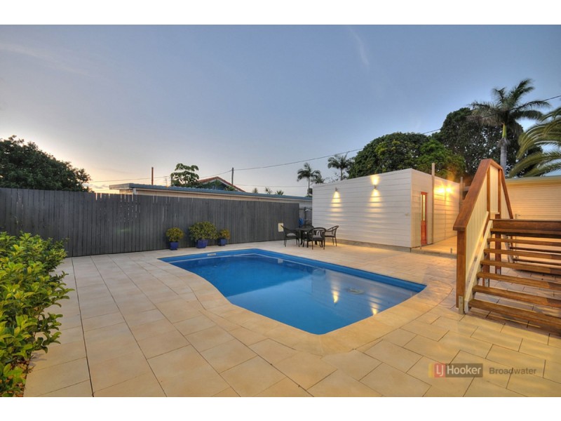 2 Corrine Avenue, Southport QLD 4215