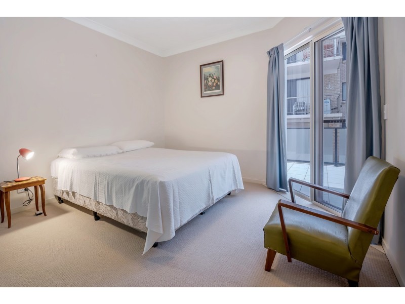 2/22 Back Street, Biggera Waters QLD 4216