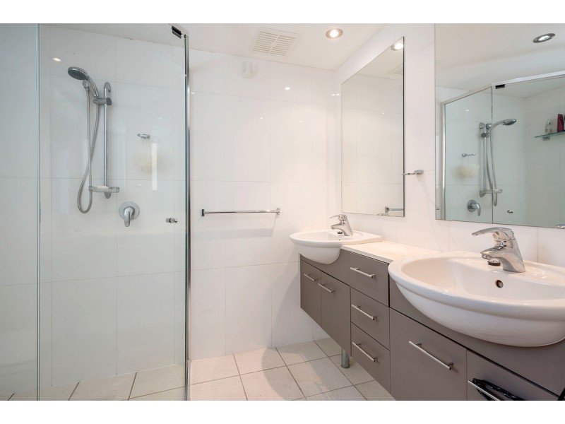 2/22 Back Street, Biggera Waters QLD 4216