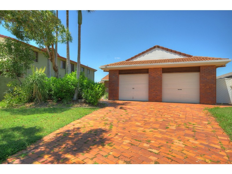 24 Longboat Place, Biggera Waters QLD 4216