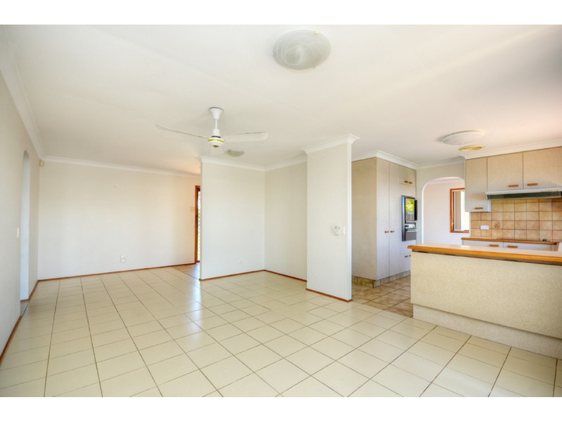 24 Longboat Place, Biggera Waters QLD 4216