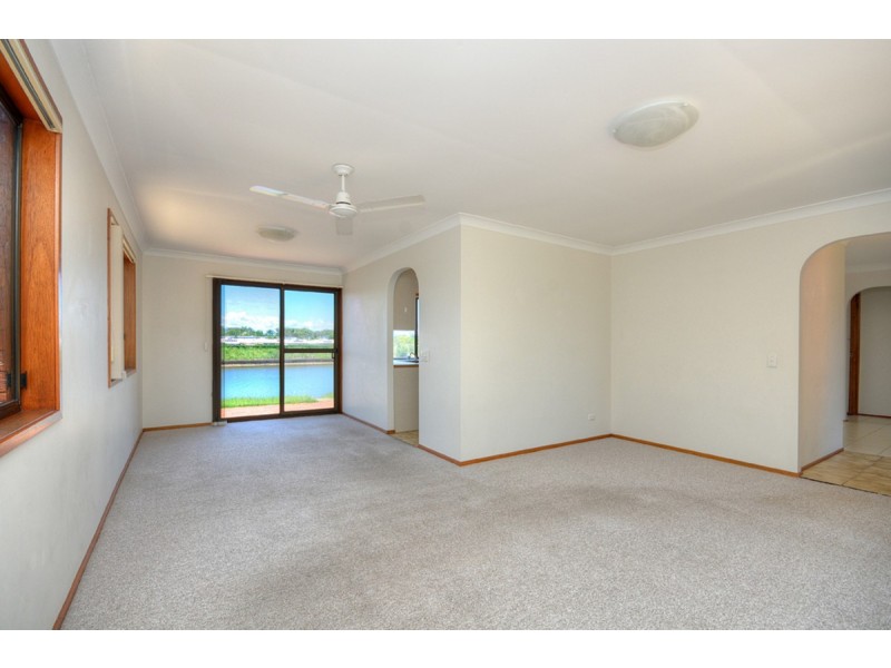 24 Longboat Place, Biggera Waters QLD 4216