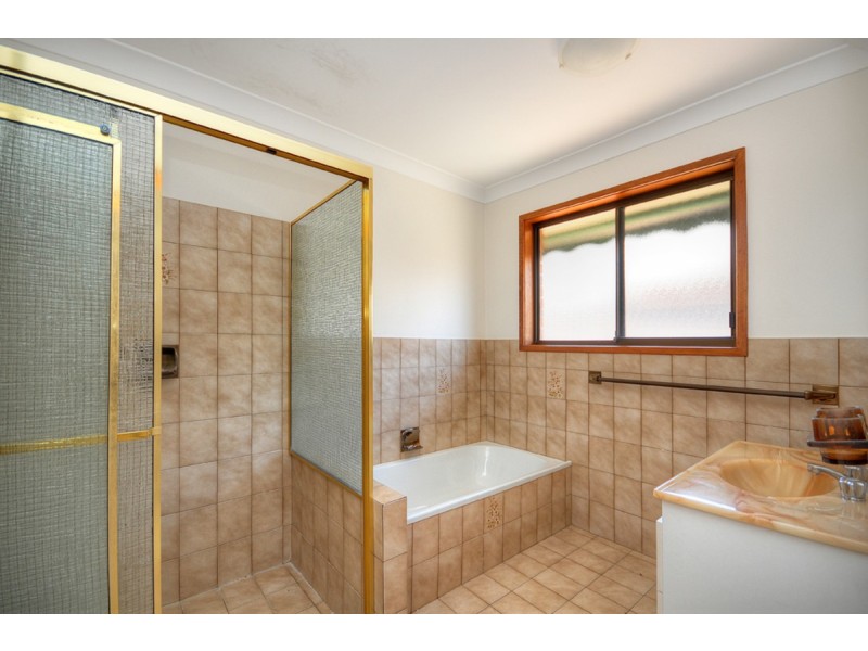 24 Longboat Place, Biggera Waters QLD 4216