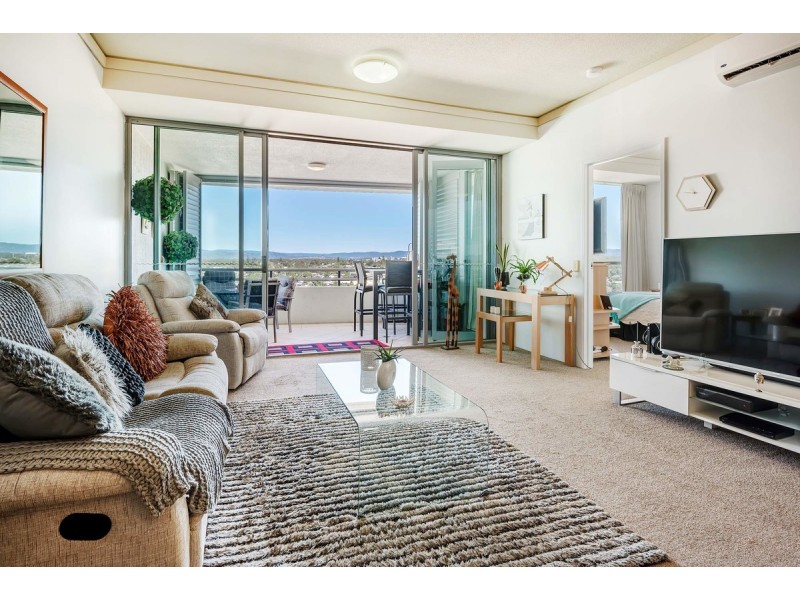 907/352-360 Marine Parade, Labrador QLD 4215