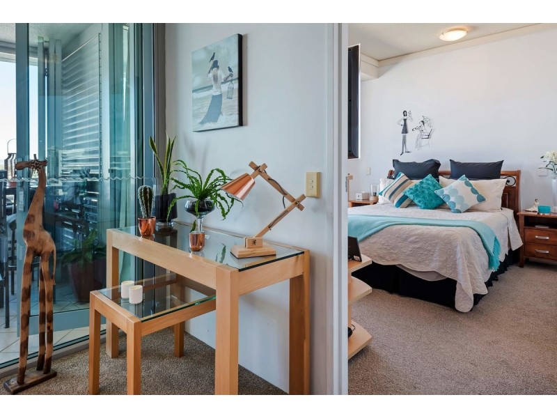 907/352-360 Marine Parade, Labrador QLD 4215