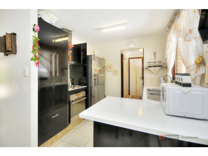 2/153 Government Road, Labrador QLD 4215