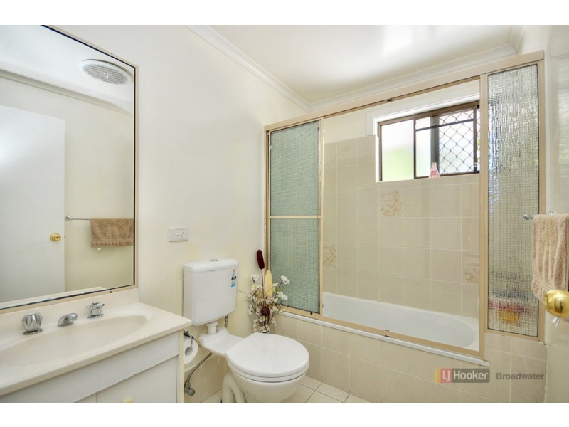 2/153 Government Road, Labrador QLD 4215