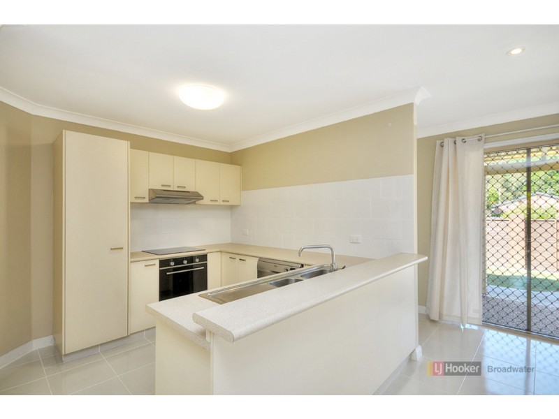 1/1 Gemma Glade, Labrador QLD 4215