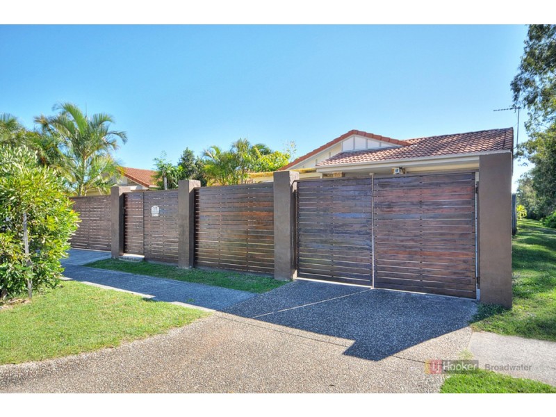 1/1 Gemma Glade, Labrador QLD 4215