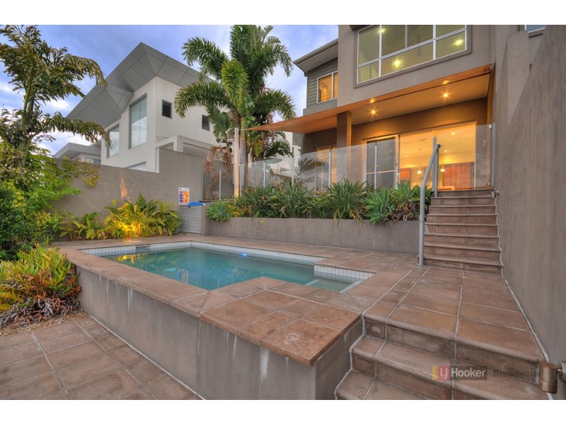 2/21 South Quay Drive, Biggera Waters QLD 4216