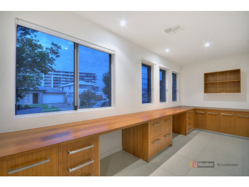 2/21 South Quay Drive, Biggera Waters QLD 4216