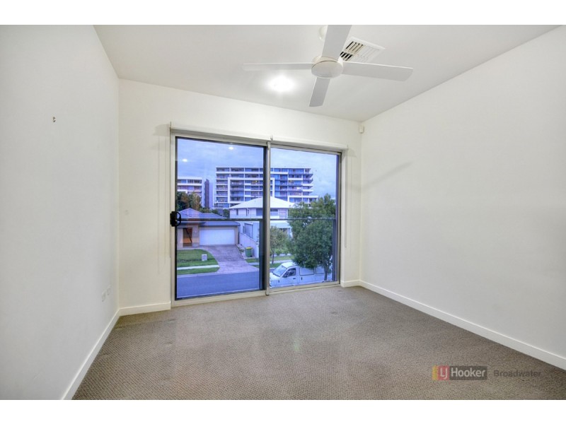 2/21 South Quay Drive, Biggera Waters QLD 4216