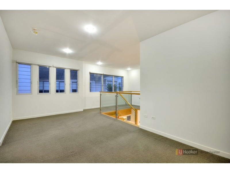 2/21 South Quay Drive, Biggera Waters QLD 4216