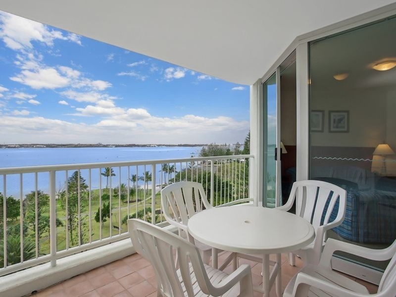 602/182 Marine Parade, Labrador QLD 4215