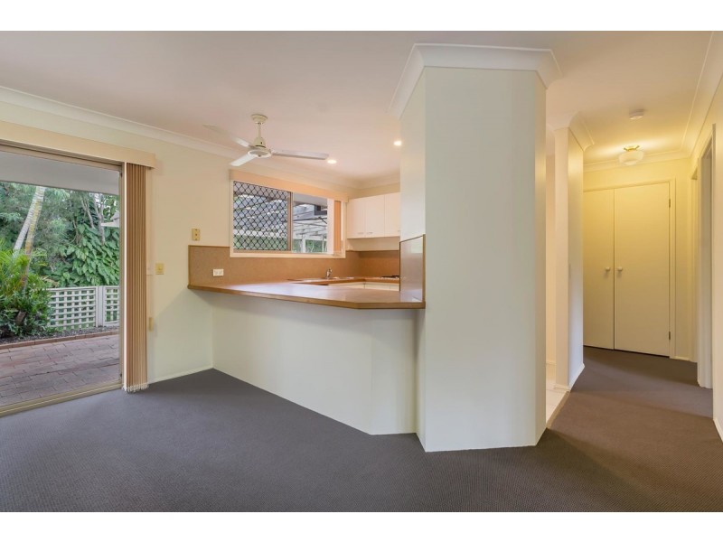 27/33 Edmund Rice Drive, Southport QLD 4215