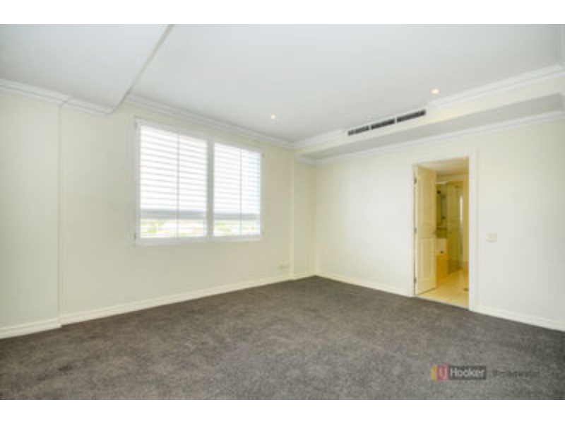303/212-214 Marine Parade, Labrador QLD 4215