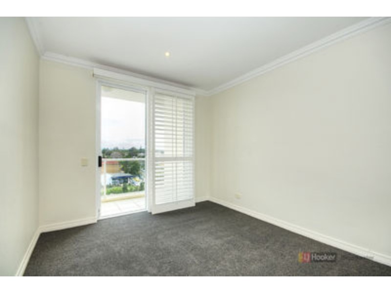 303/212-214 Marine Parade, Labrador QLD 4215