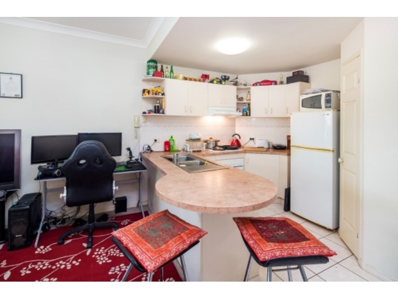 3/143 Frank Street, Labrador QLD 4215