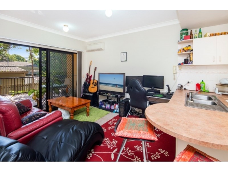 3/143 Frank Street, Labrador QLD 4215