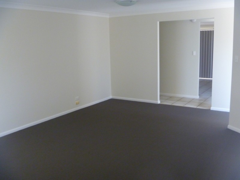 4 Ossie Court, Parkwood QLD 4214