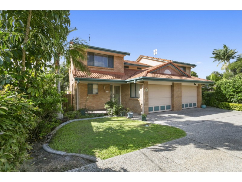 4/15 Gordon Street, Labrador QLD 4215