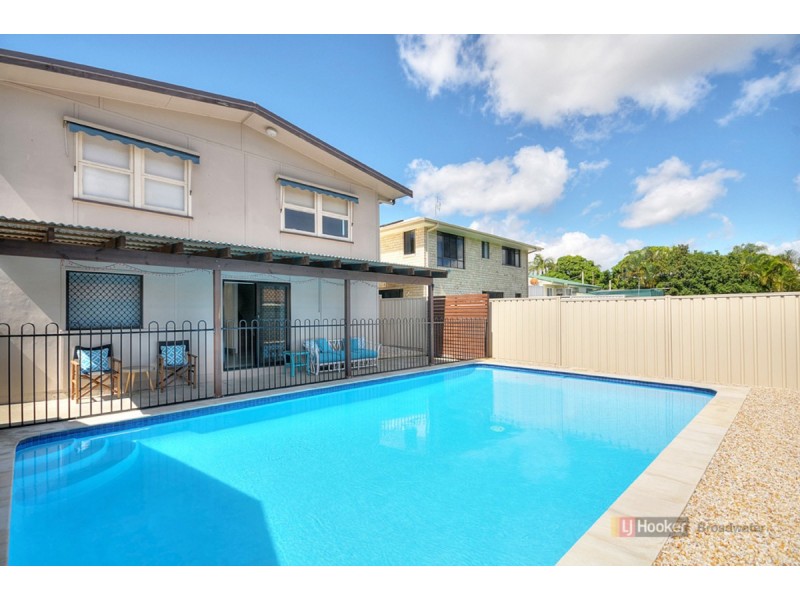 53 Deakin Avenue, Southport QLD 4215