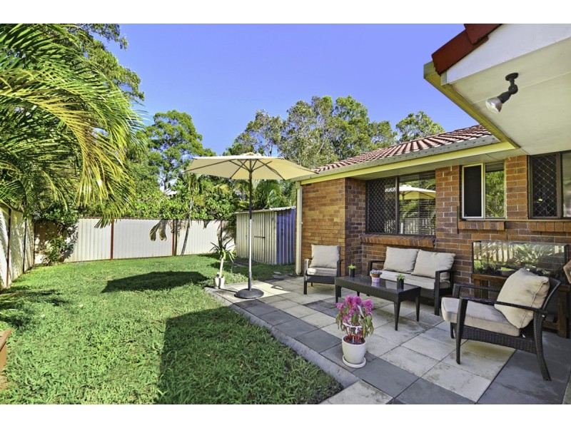 2/11 Telopea Street, Labrador QLD 4215