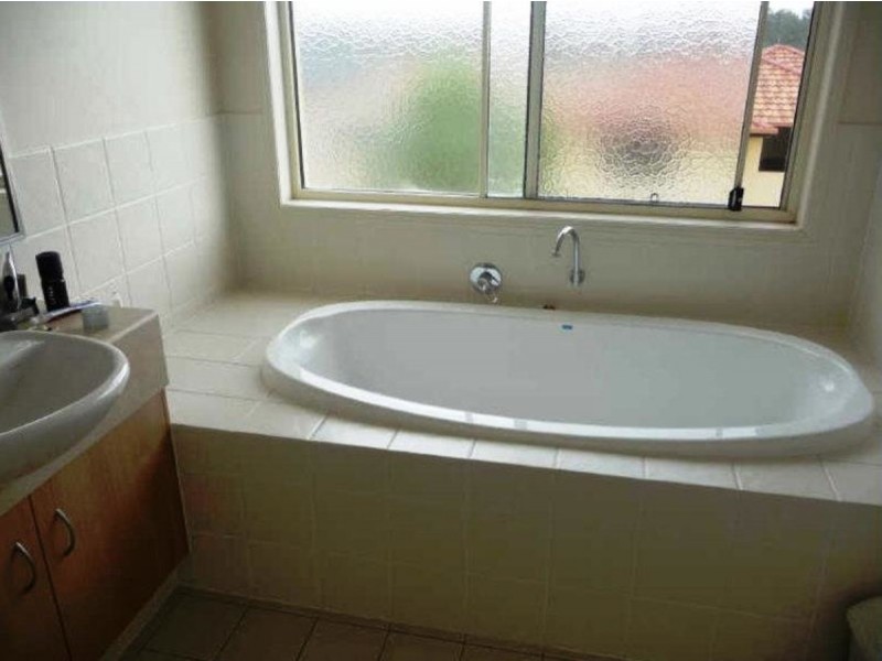 84 Tee Trees Boulevard, Arundel QLD 4214