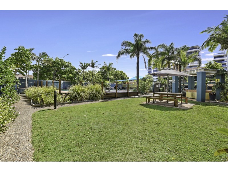 26/125 Frank Street, Labrador QLD 4215