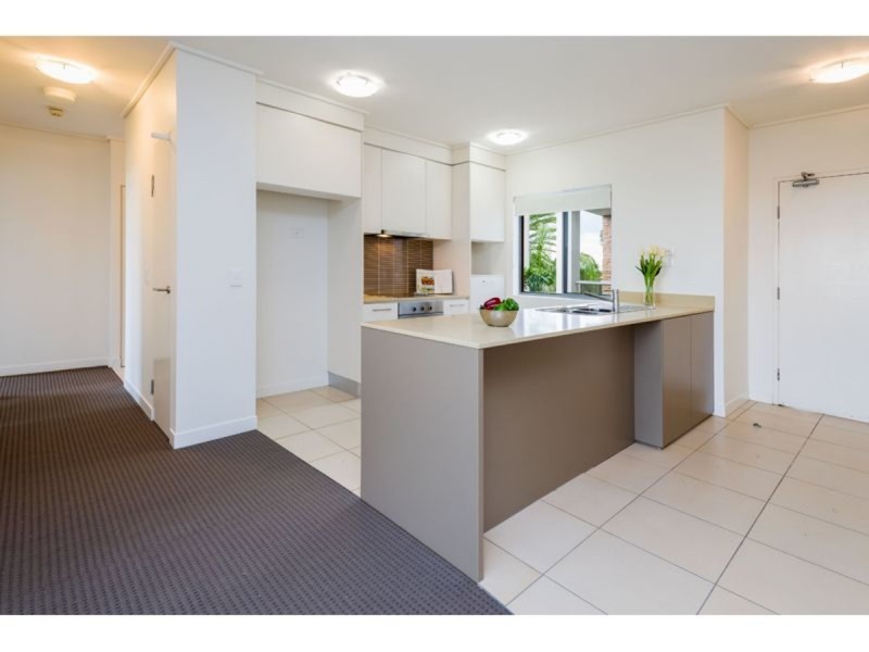 633/64-68 Sickle Avenue, Hope Island QLD 4212