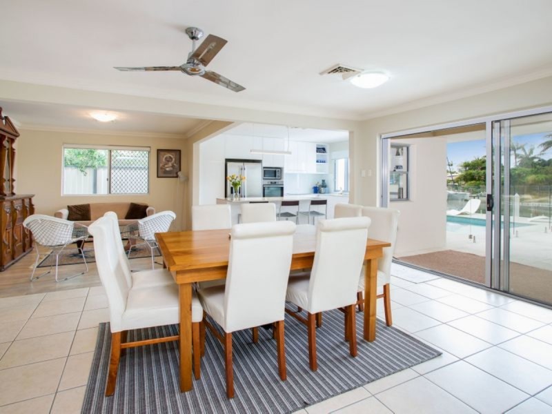 25 OGrady Drive, Paradise Point QLD 4216
