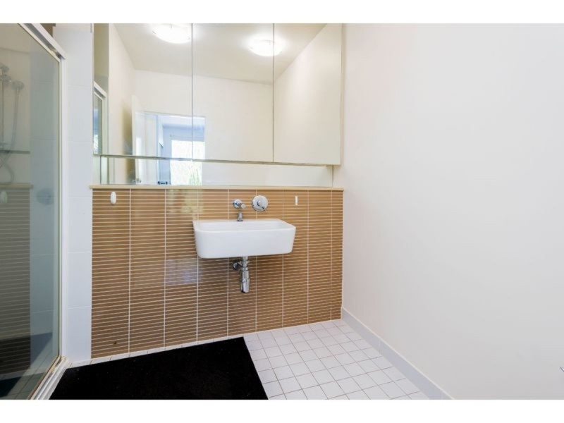 431/64-68 Sickle Avenue, Hope Island QLD 4212