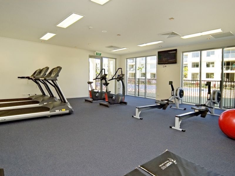 431/64-68 Sickle Avenue, Hope Island QLD 4212